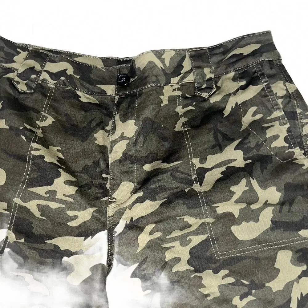 Eloquii Woman’s Plus Size 18 Zip Hem Stretch Highrise fly Camouflage Cargo Pants - Picture 3 of 9